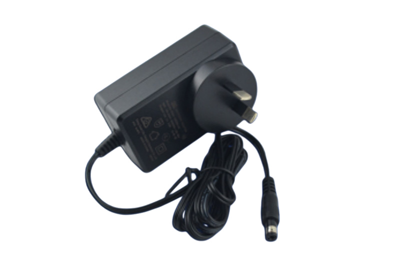 18W系列 醫(yī)療電源適配器